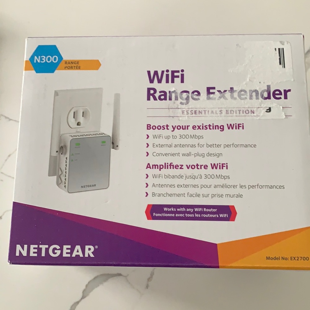 BNIB Netgear wifi range extender essentials edition